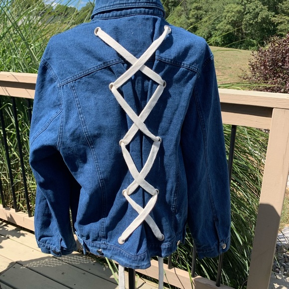 LUSH Large Back Lace Up Denim Jacket - NWT - Picture 3 of 5